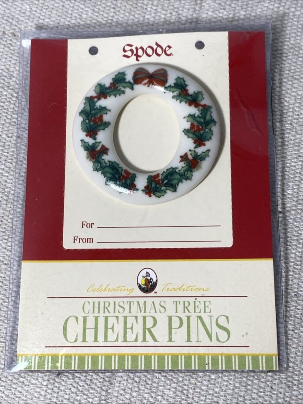 VTG 2004 Spode Porcelain Christmas Tree Cheer Pin /Brooch Wreath / Holly & Ivy